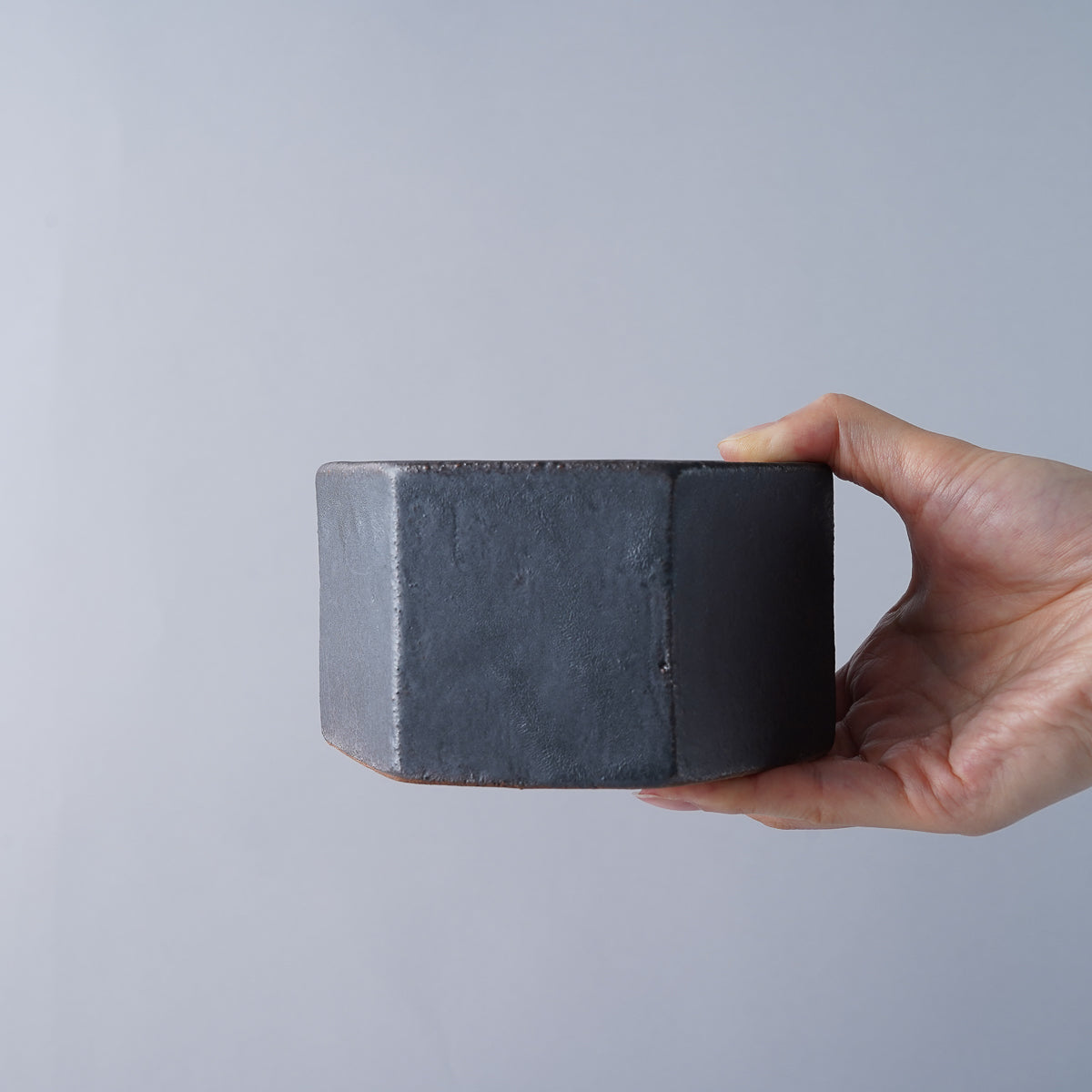 有田焼 黒土錆黒 六角ボウル 11.5cm/100ml [オーブン直火対応] Anraku Studio1156