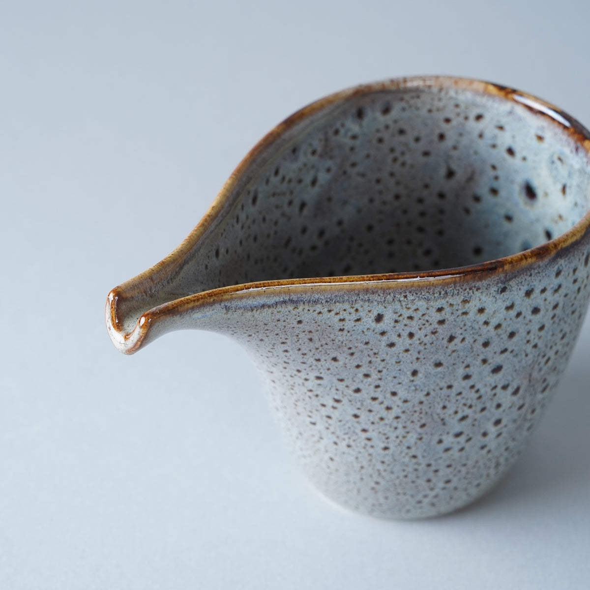 波佐見焼 桜釉 片口酒器 250ml 長十郎窯 - Studio1156