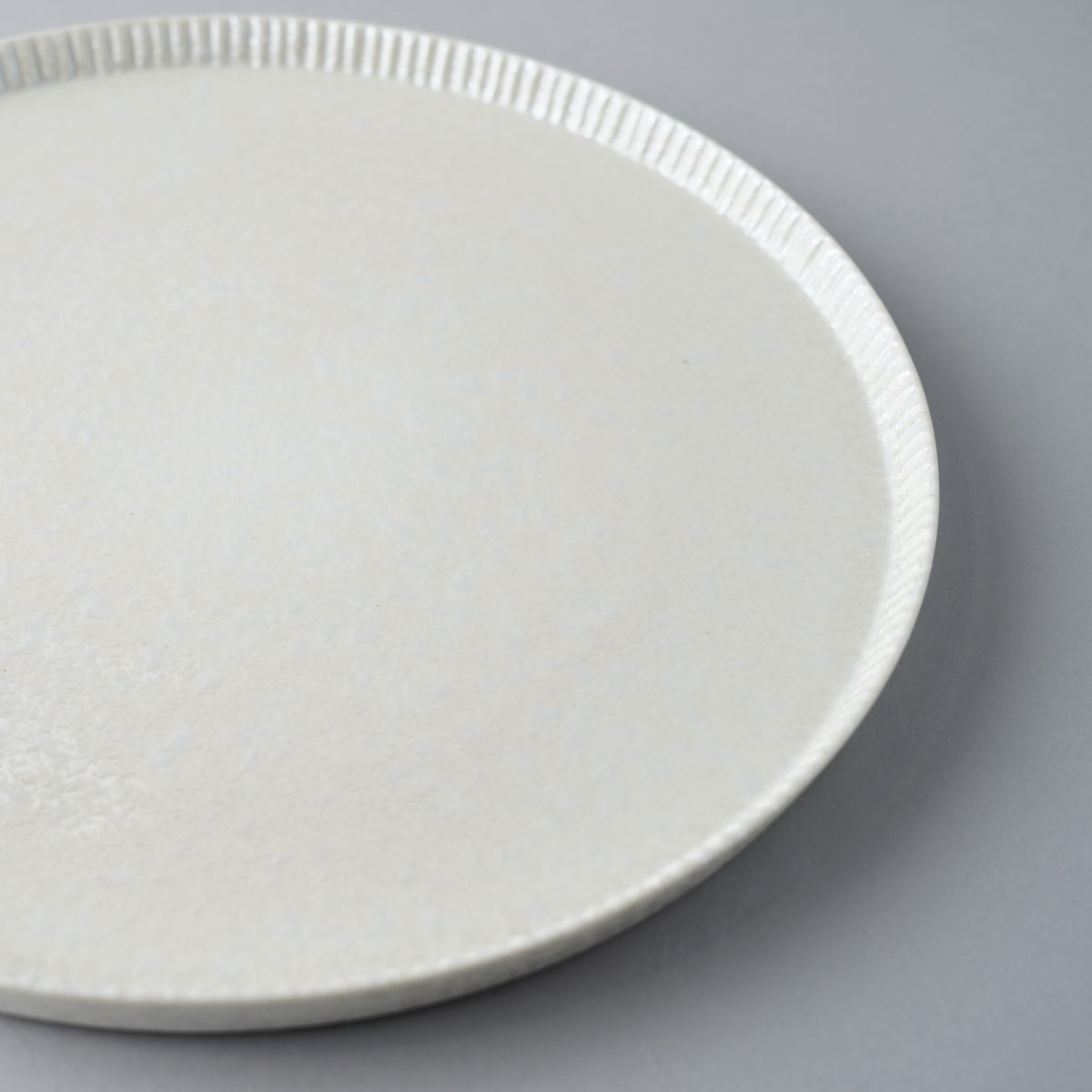 波佐見焼 Combo ラウンドプレート 20cm AHJの通販｜Studio1156