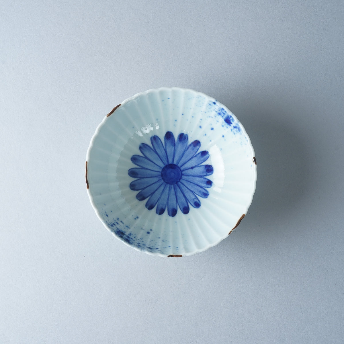 有田焼 染付花絵 薄手菊割小鉢 11.5cm Fukusen Studio1156