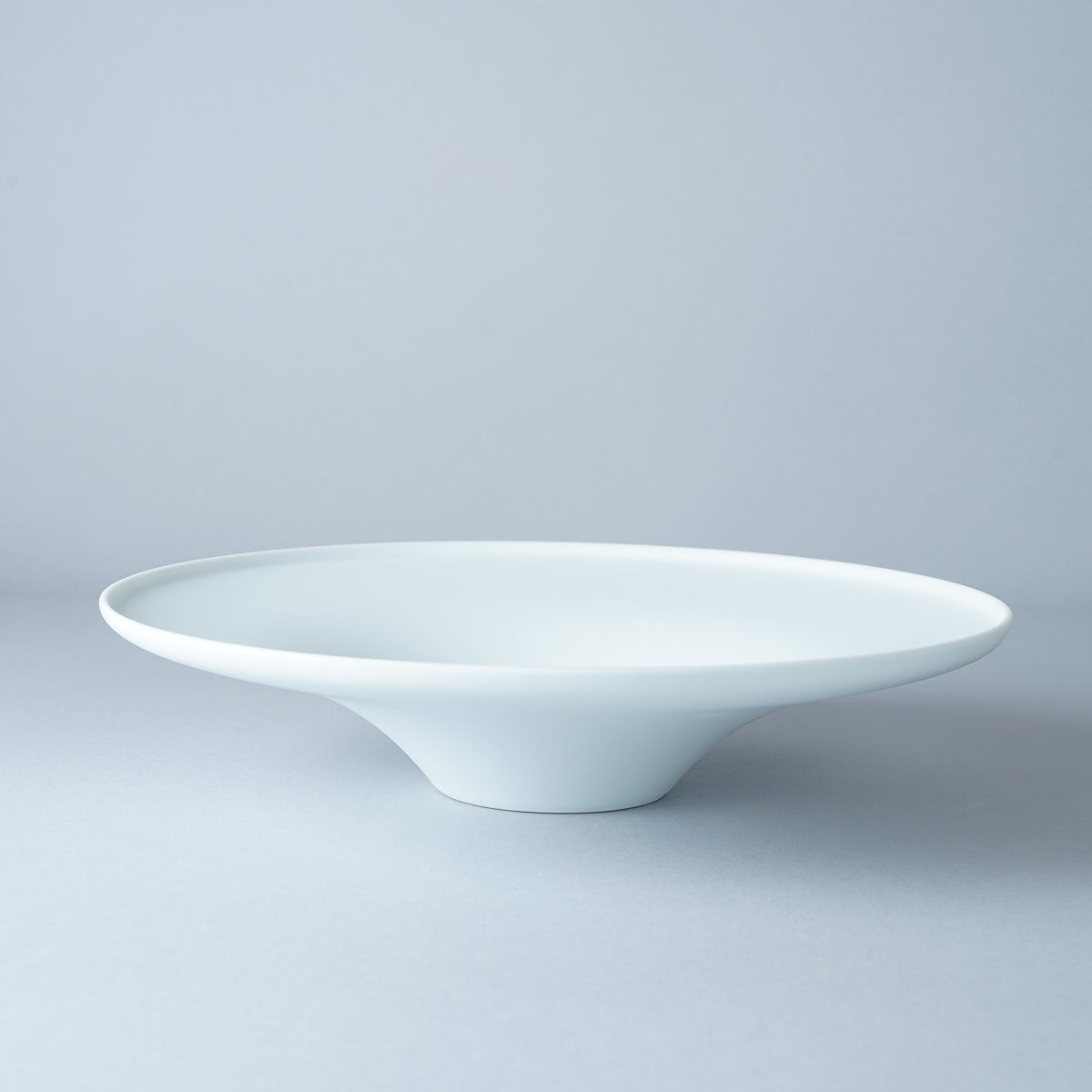 伊万里焼 上白磁ブラスト ワイドリムボウル 24.5cm