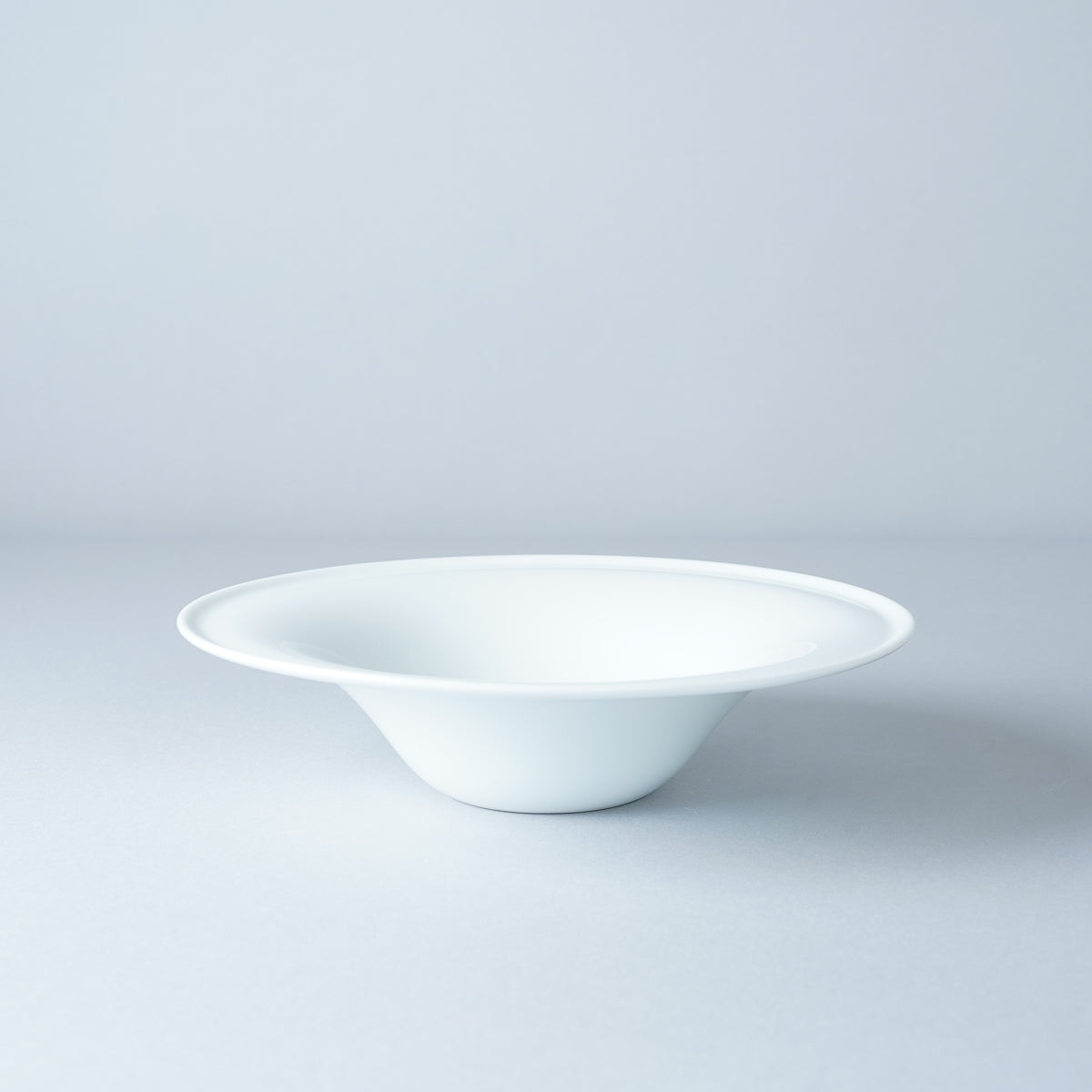 伊万里焼 上白磁 ワイドリムボウル 17.5cm Hataman Studio1156