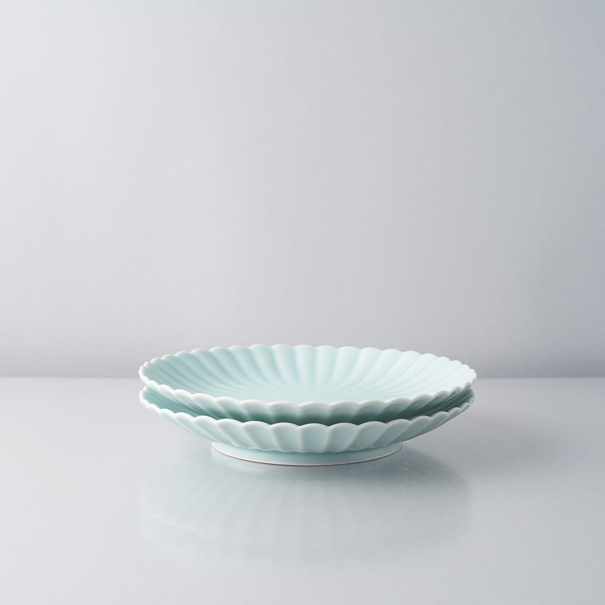 伊万里焼 モイスト青磁 菊割6寸皿 19.5cm Hataman Studio1156