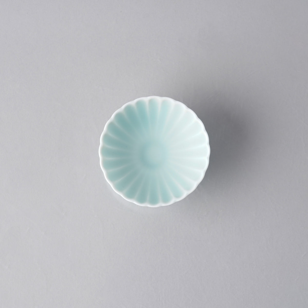 伊万里焼 モイスト 菊割盃 -爽 SOU- 50ml Hataman Studio1156