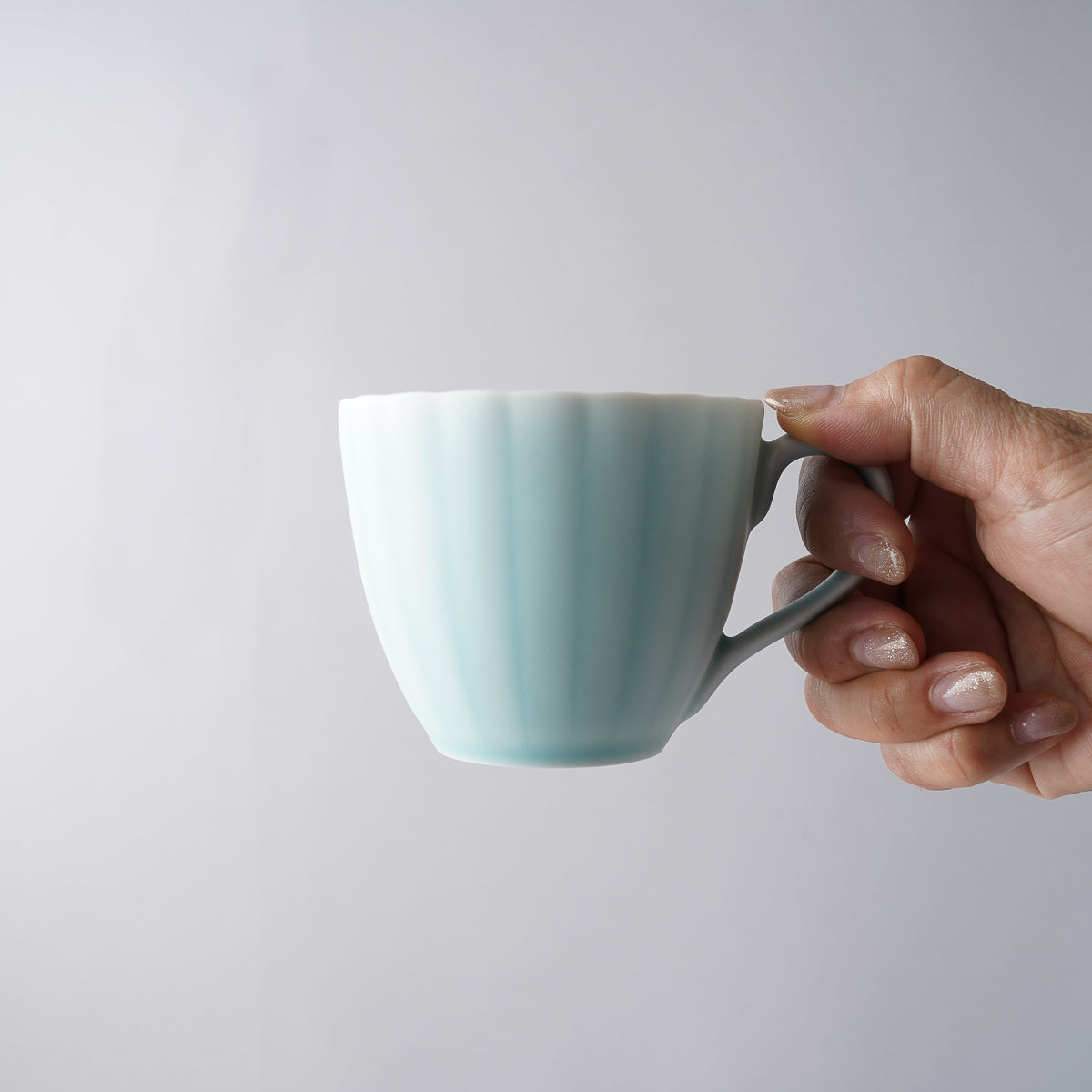 伊万里焼 モイスト青磁 菊割 コーヒーカップソーサー 240ml 畑萬陶苑