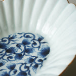 有田焼 菊型楕円鉢 古染唐草 25cm Housen Studio1156
