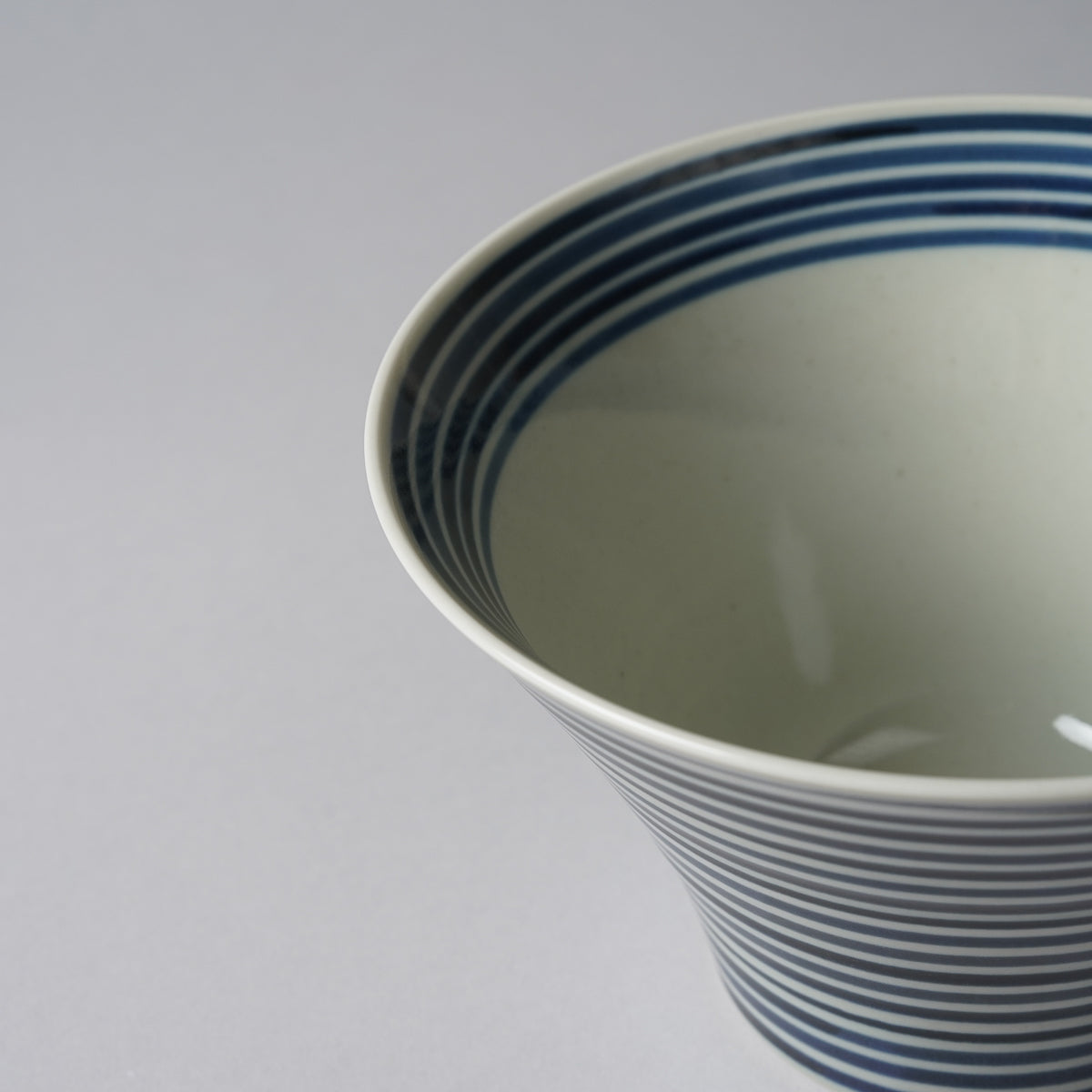 波佐見焼 いれこ碗(大) ラーメン丼 16cm/800ml [白磁/藍駒] IREKO