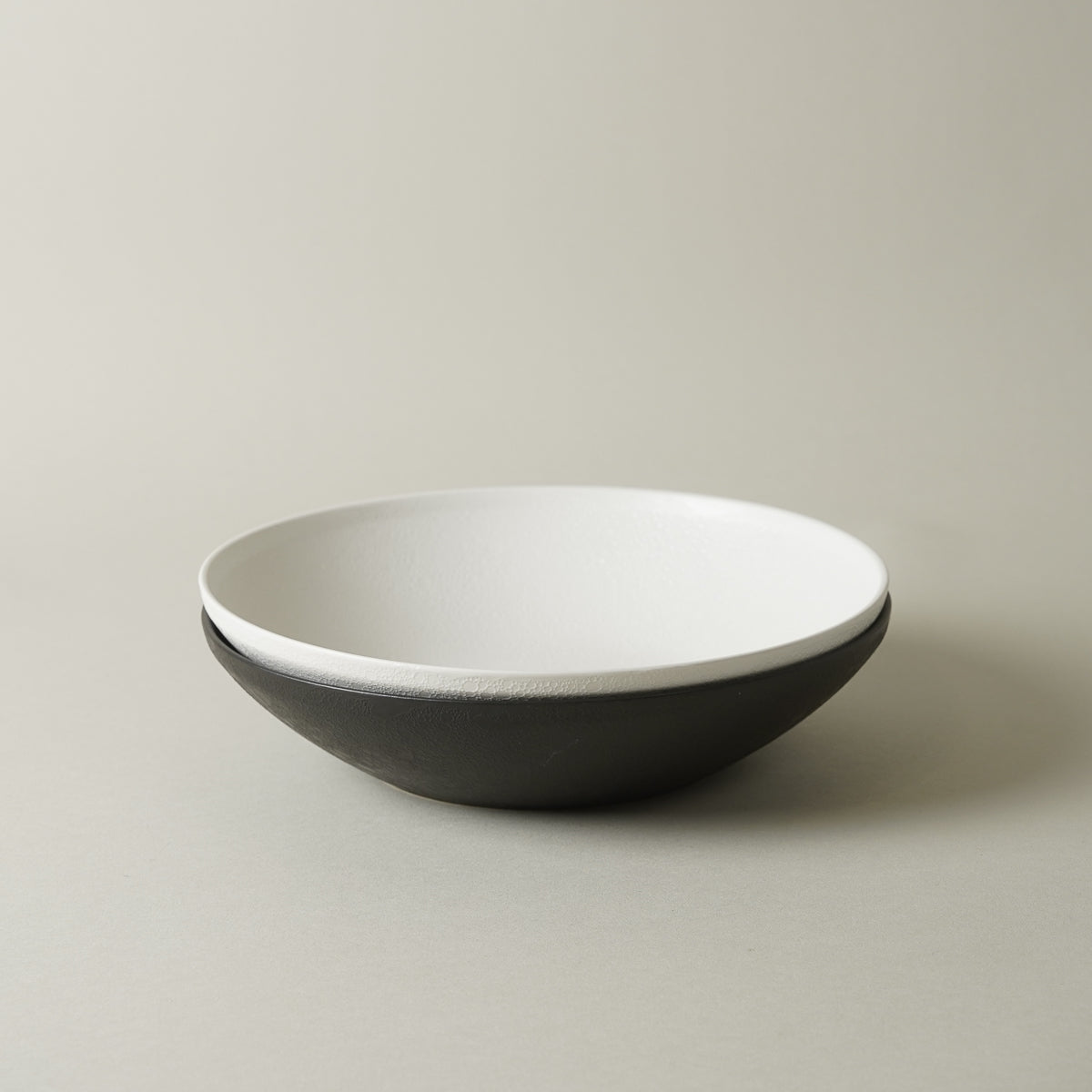 有田焼 frameボウル 18cm 黒泡化粧/白泡化粧 [強化磁器] Kichiemon Studio1156