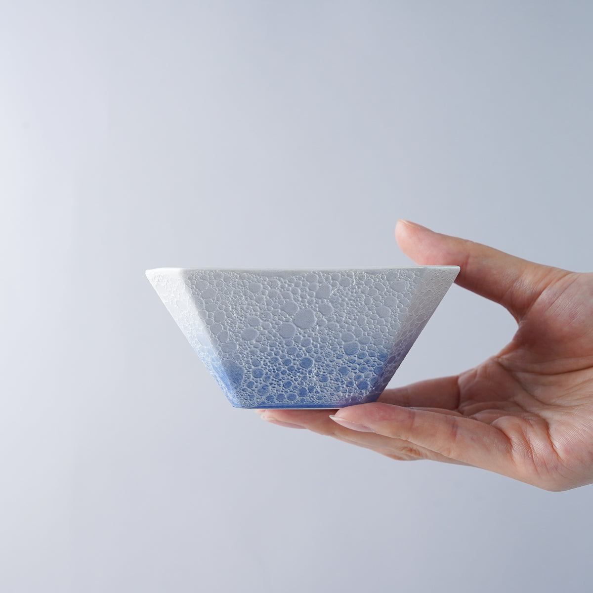 有田焼 隅切豆小鉢 豆鉢 9cm [渕淡泡ver] Kichiemon Studio1156