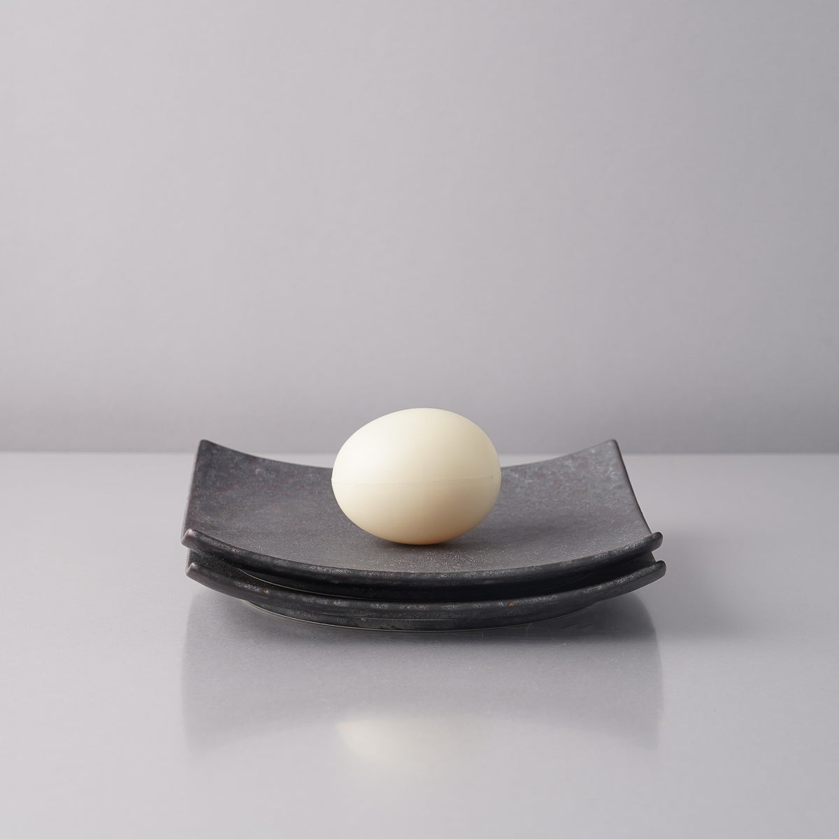 有田焼 黒錆絞り 正角皿(L) 14.5cm Kanezen Studio1156