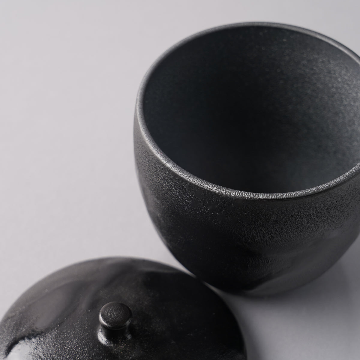 三川内焼 三ツ足 蓋付小鉢 蓋物(ふたもの) 150ml Hiradokasho Studio1156