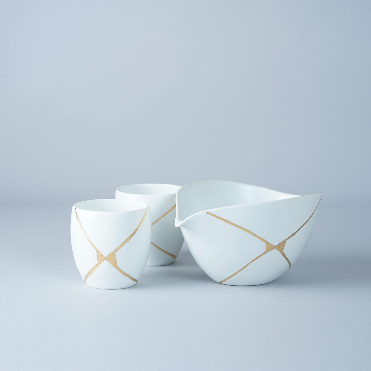 三川内焼 白マット金継ぎ 片口酒器 290ml ぐい呑み 100ml Hirado-kasho Studio1156