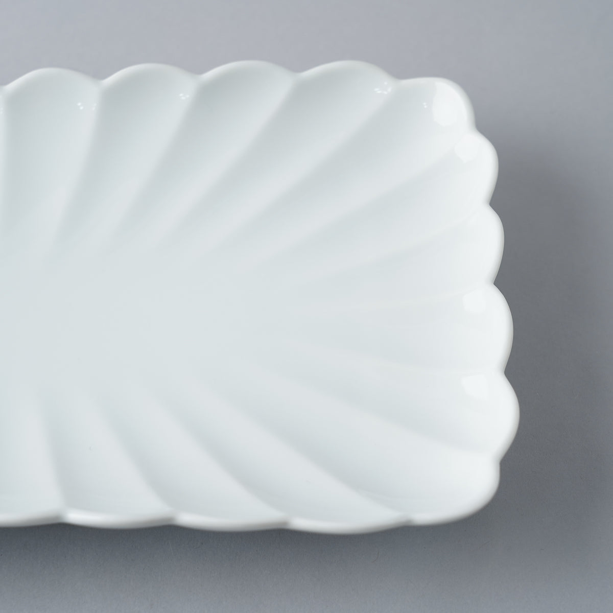 有田焼 白磁 菊割 焼物皿 22cm Kisen Studio1156