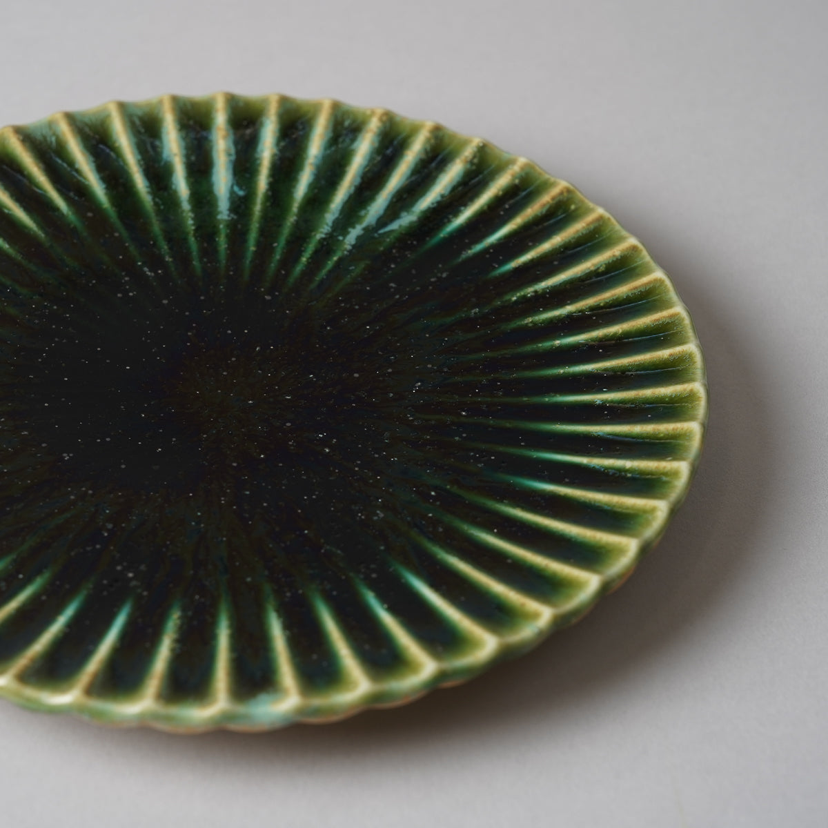 美濃焼 織部 鎬 高台皿 16.5cm Mino-ware Studio1156