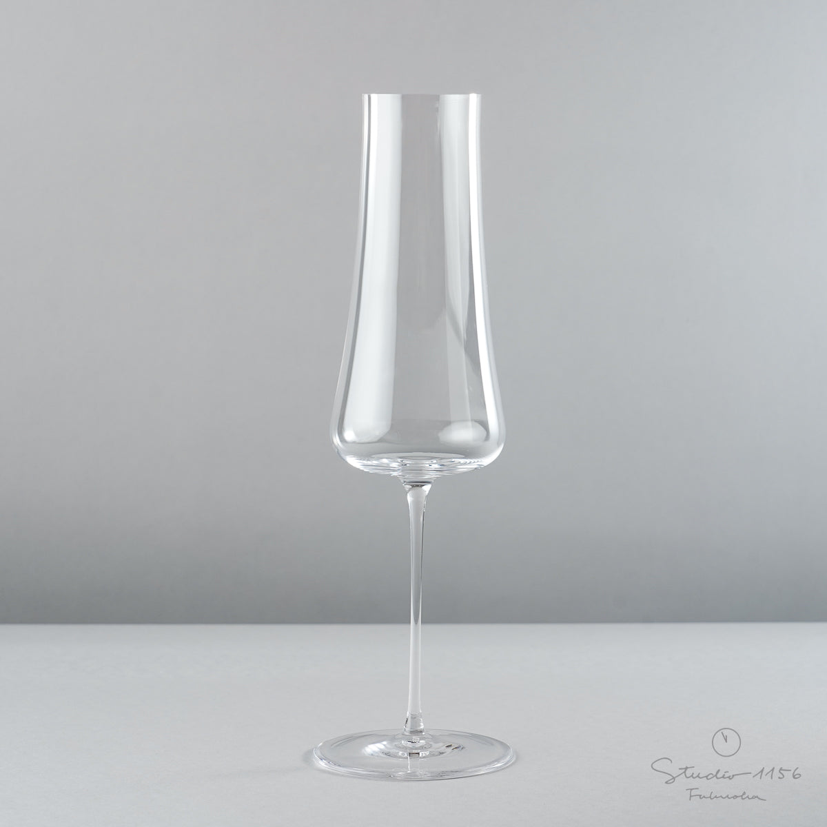 Stem Zero Volcano シャンパン 300ml [食洗機対応] [ガラス食器] Nude Studio1156