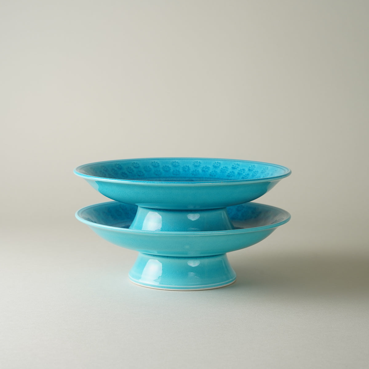 有田焼 青交趾三島彫 高台六寸皿 18cm [数量限定] 親和伯父山窯