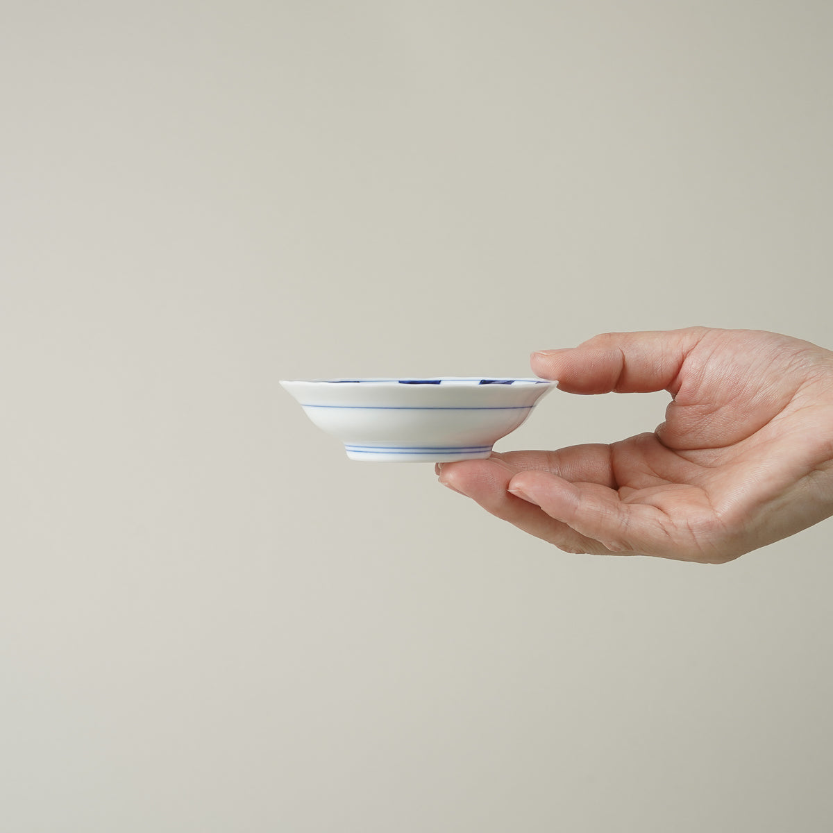 有田焼 染付 市松紋 輪花小皿 9cm 有田焼 李荘窯 Studio1156