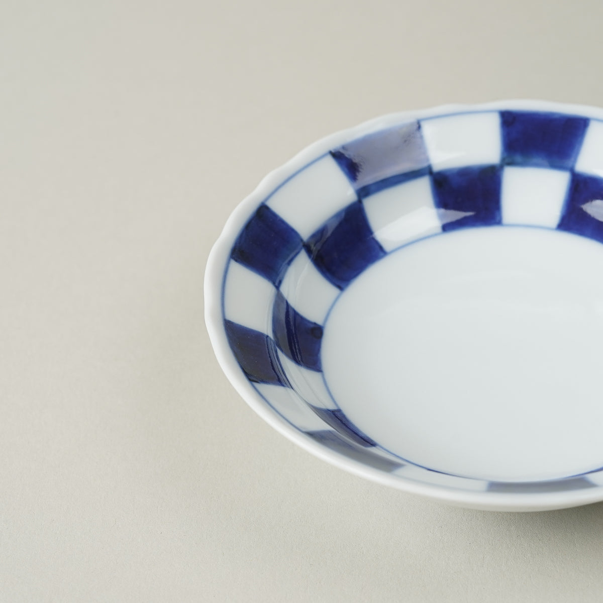 有田焼 染付 市松紋 輪花小皿 9cm 有田焼 李荘窯 Studio1156