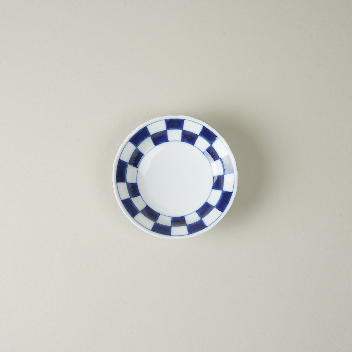 有田焼 染付 市松紋 輪花小皿 9cm 有田焼 李荘窯 Studio1156