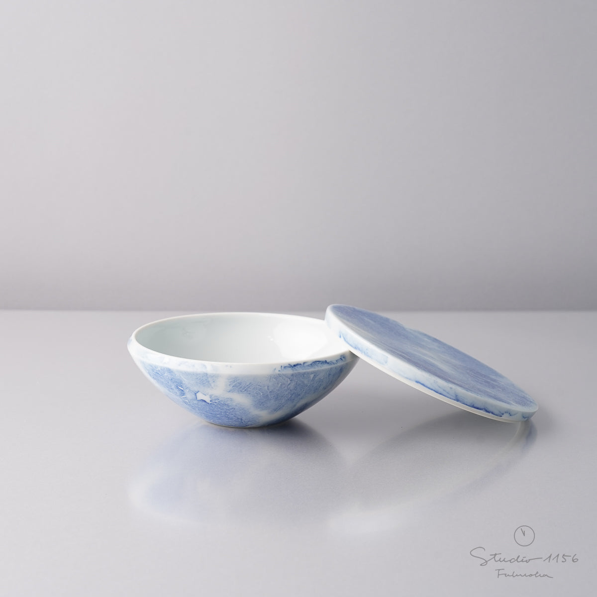 有田焼 丸蓋物(ふたもの) ボウル 12cm Riso Studio1156