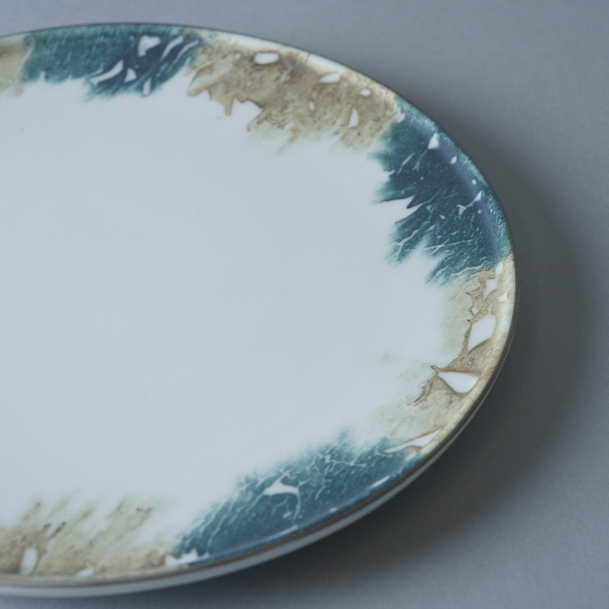 有田焼 渕プラチナ 石目垂込マット frameプレート 16cm Riso Studio1156