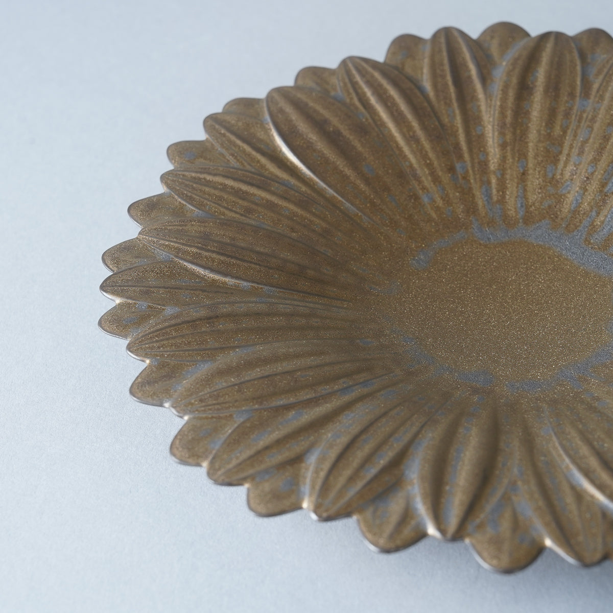 有田焼 ガーベラプレート(S) 17.5cm Riso Studio1156