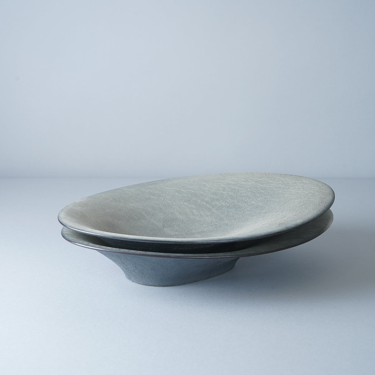 有田焼 シャンパンゴールド オーバルプレート 28.5cm Riso Studio1156