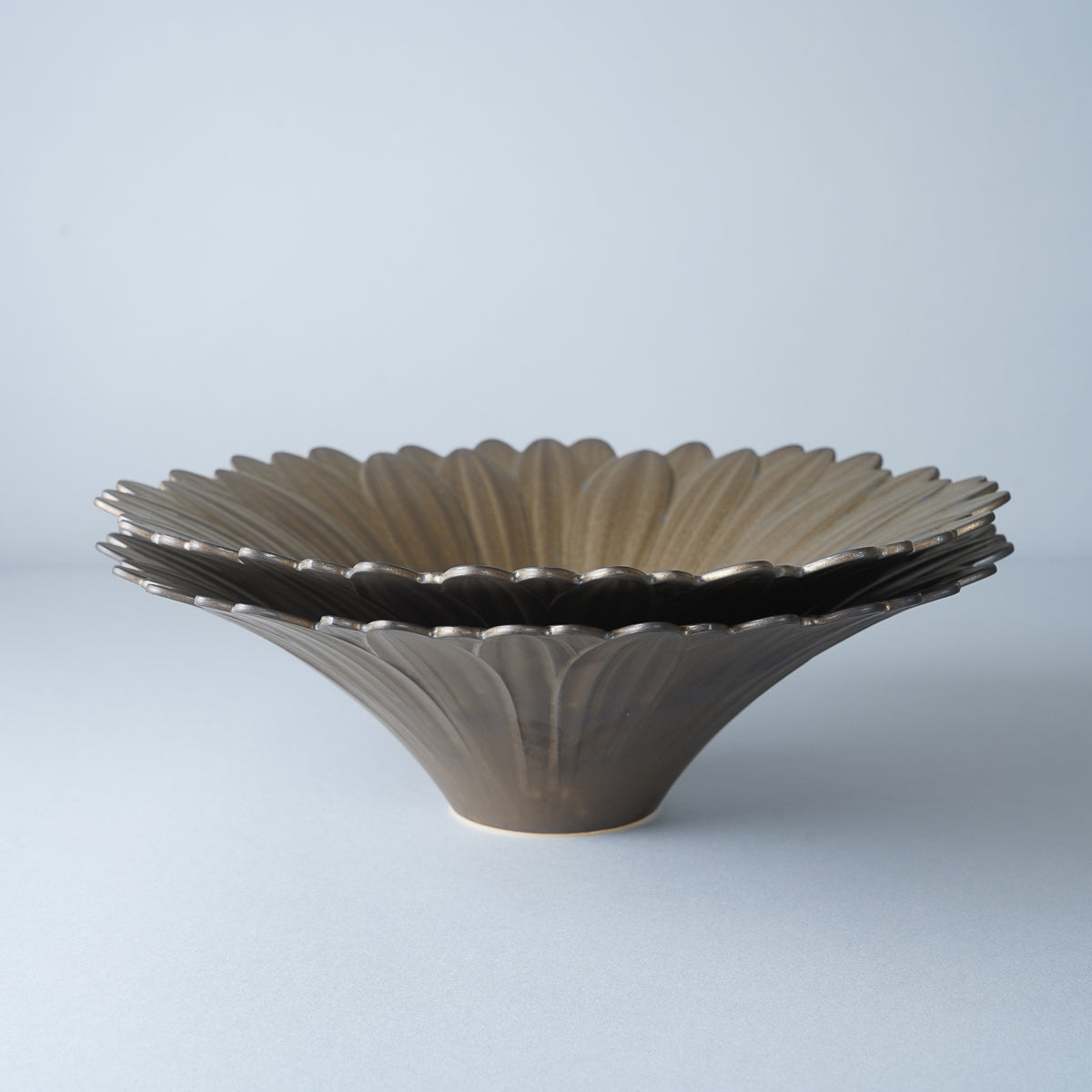 有田焼 金結晶 ガーベラ ボウル 26cm Riso Studio1156