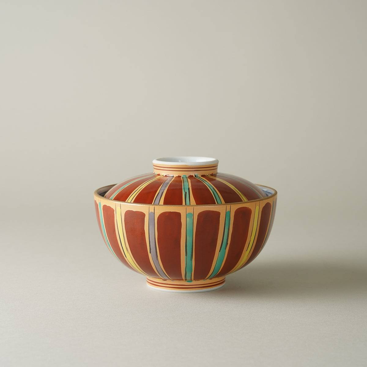 伊万里焼 赤十草 蓋物 11cm [数量限定] Kanemon Studio1156