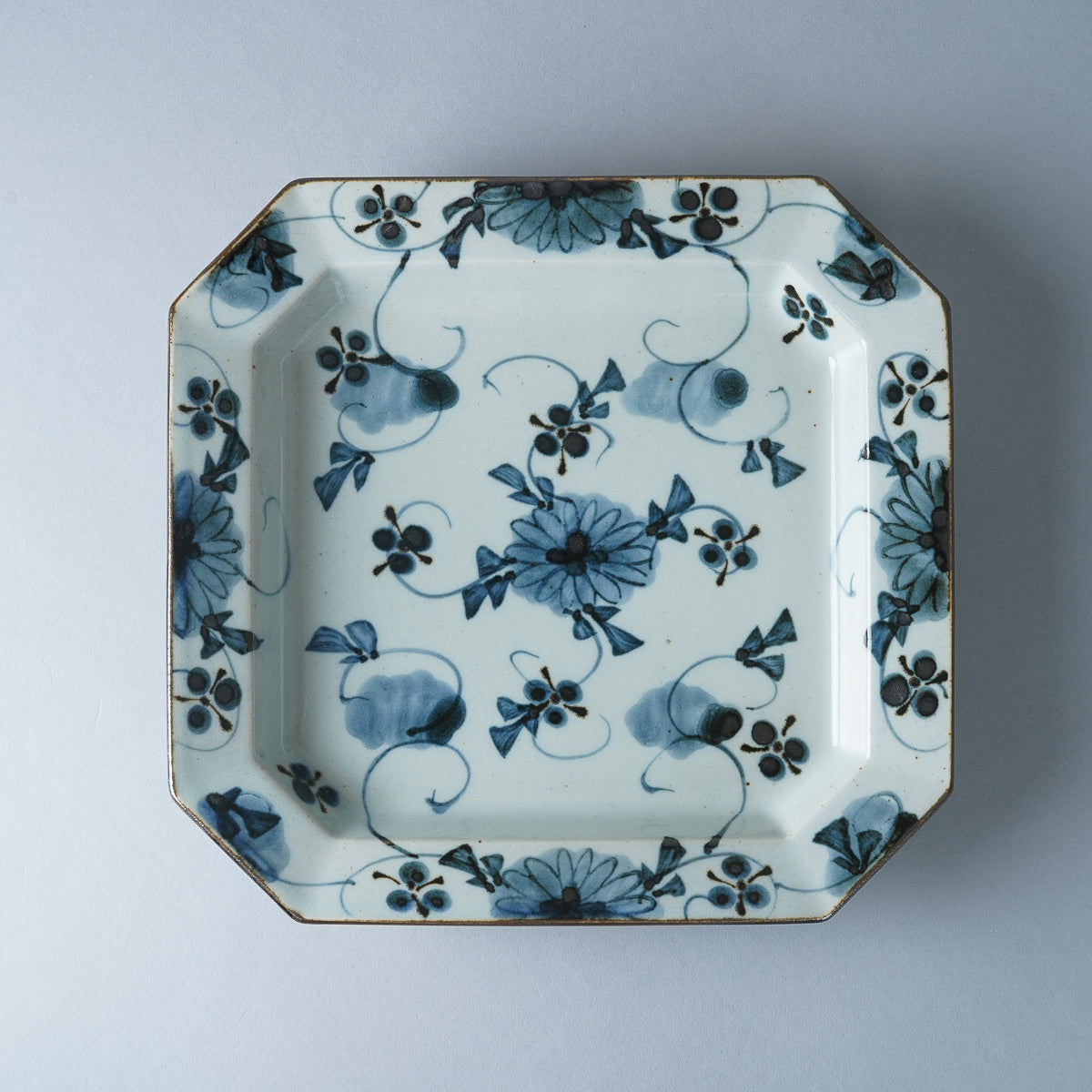 波佐見焼 古染付 八角七五寸 隅切長角皿 22.5cm 花唐草紋 Saikai Studio1156