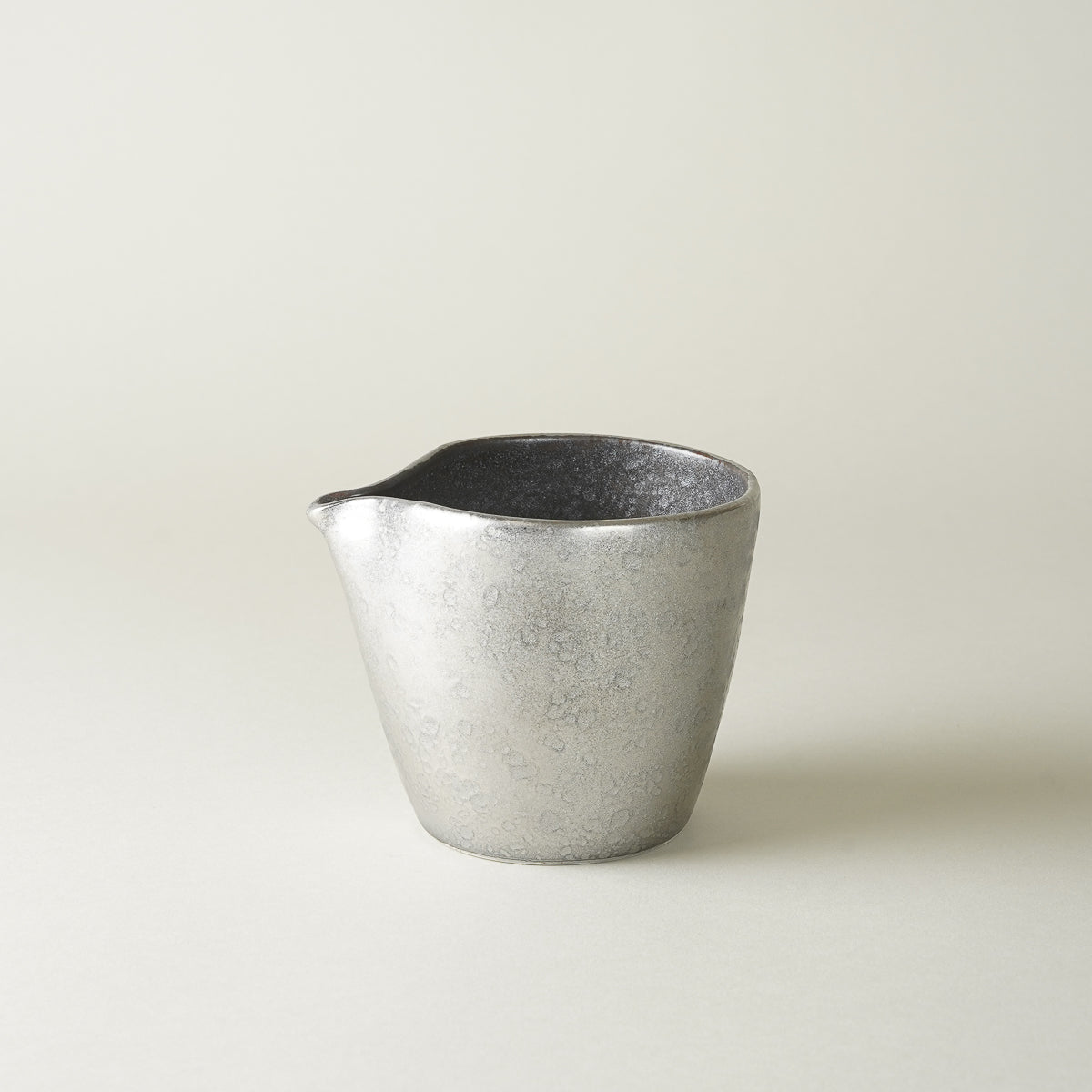 有田焼 晶外銀 一合片口酒器 230ml Touetsu Studio1156