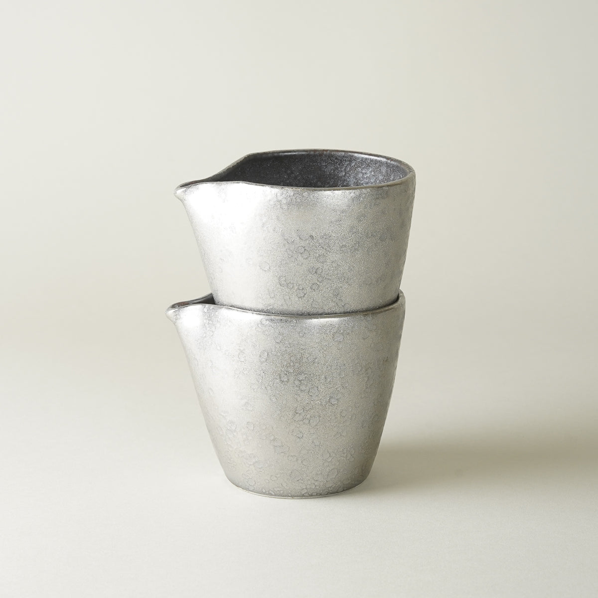 有田焼 晶外銀 一合片口酒器 230ml Touetsu Studio1156