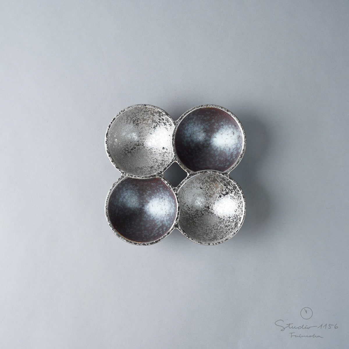 有田焼 薬味入れ 仕切り皿(四品皿) 11cm 対晶銀 Touetsu Studio1156