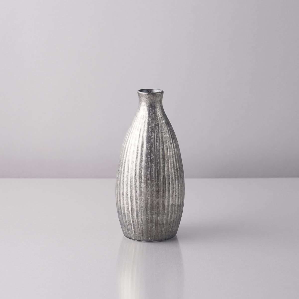 有田焼 線彫一合徳利 220ml 晶外銀 Touetsu Studio1156