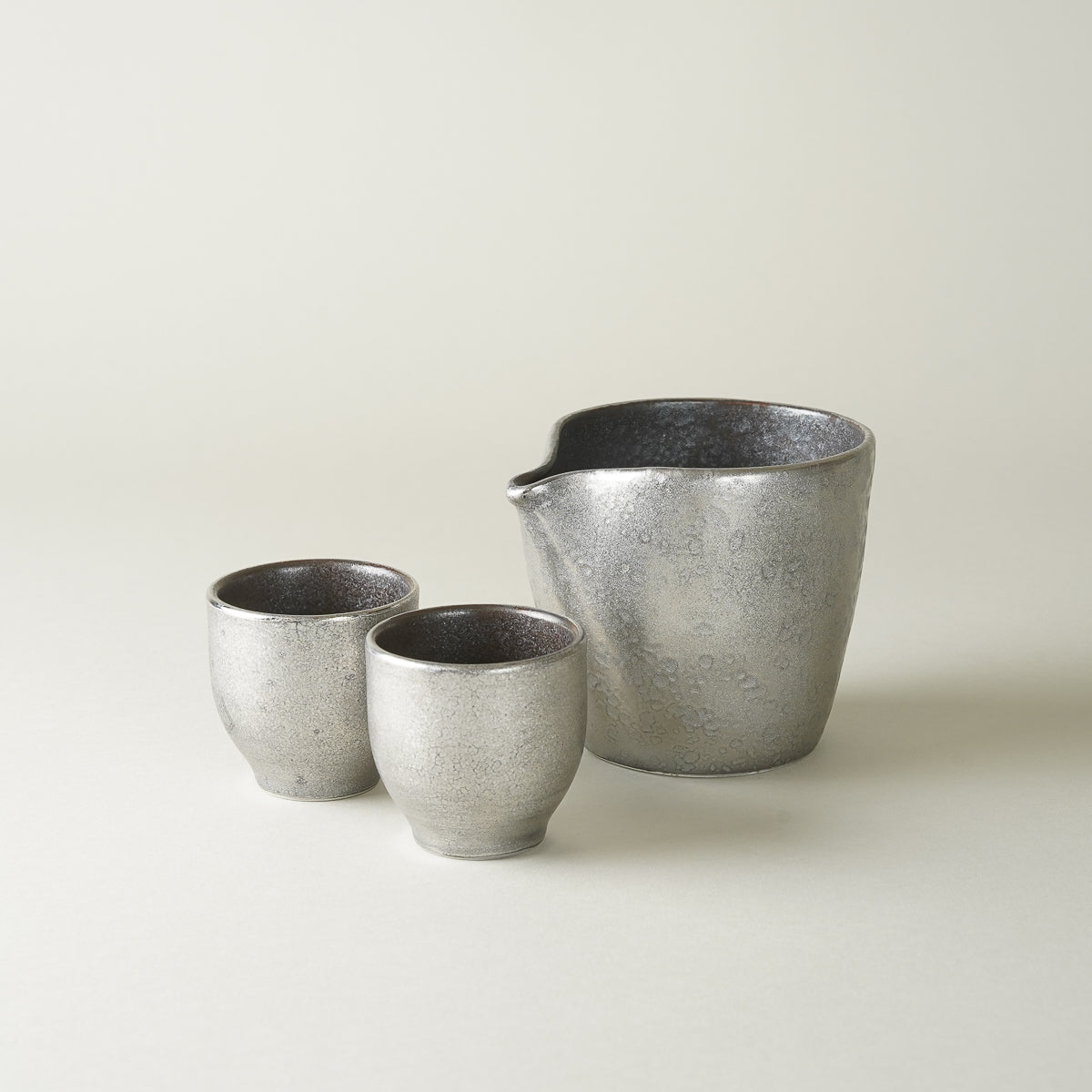 有田焼 晶外銀 一合片口酒器 230ml Touetsu Studio1156