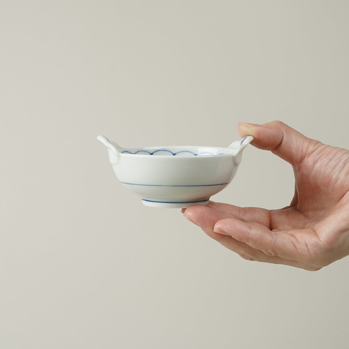 波佐見焼 染付 菊割青海波 手付小付 小鉢 10cm Takayama Studio1156