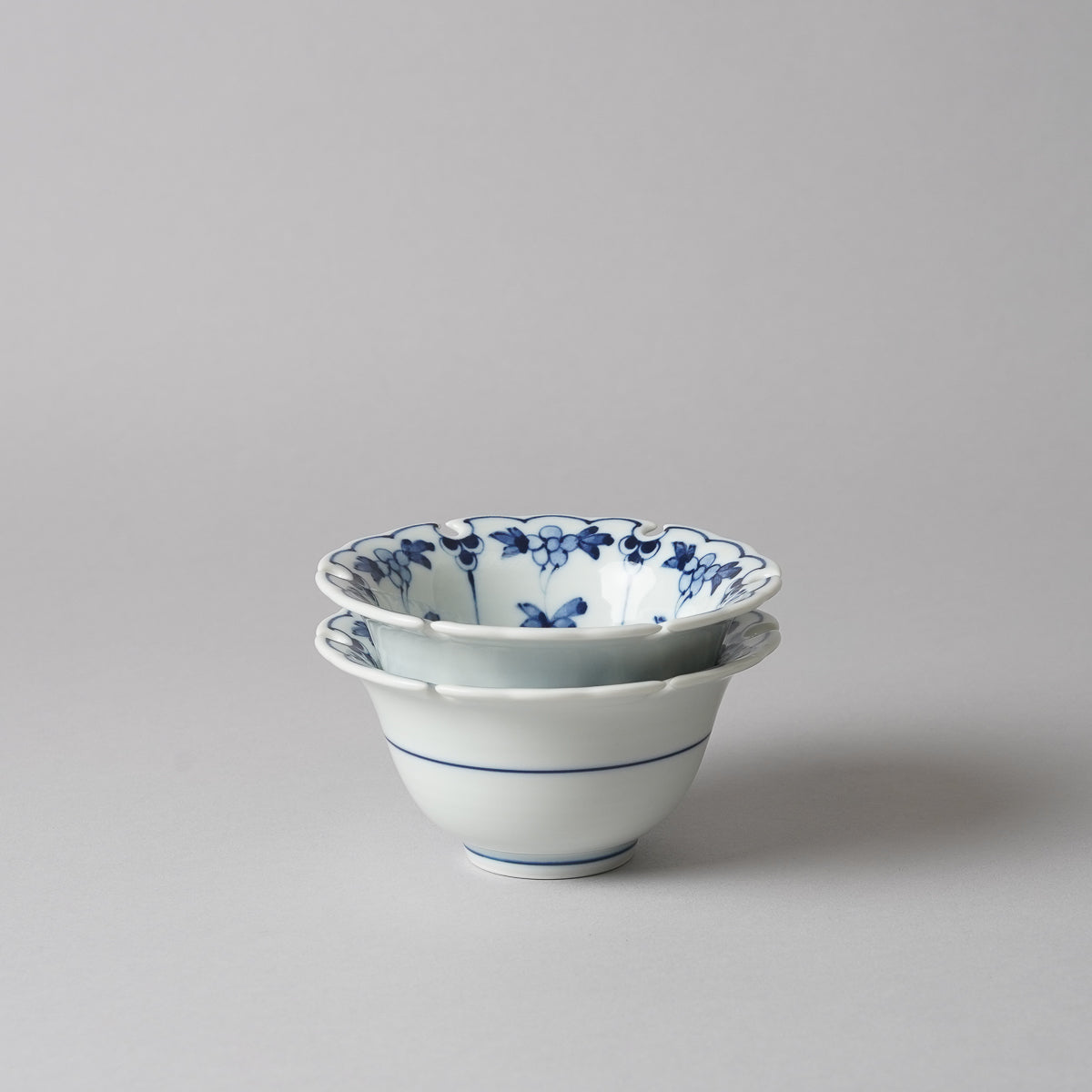 波佐見焼 染付 割草花兎紋 雪輪小付 小鉢 9.5cm Takayama Studio1156