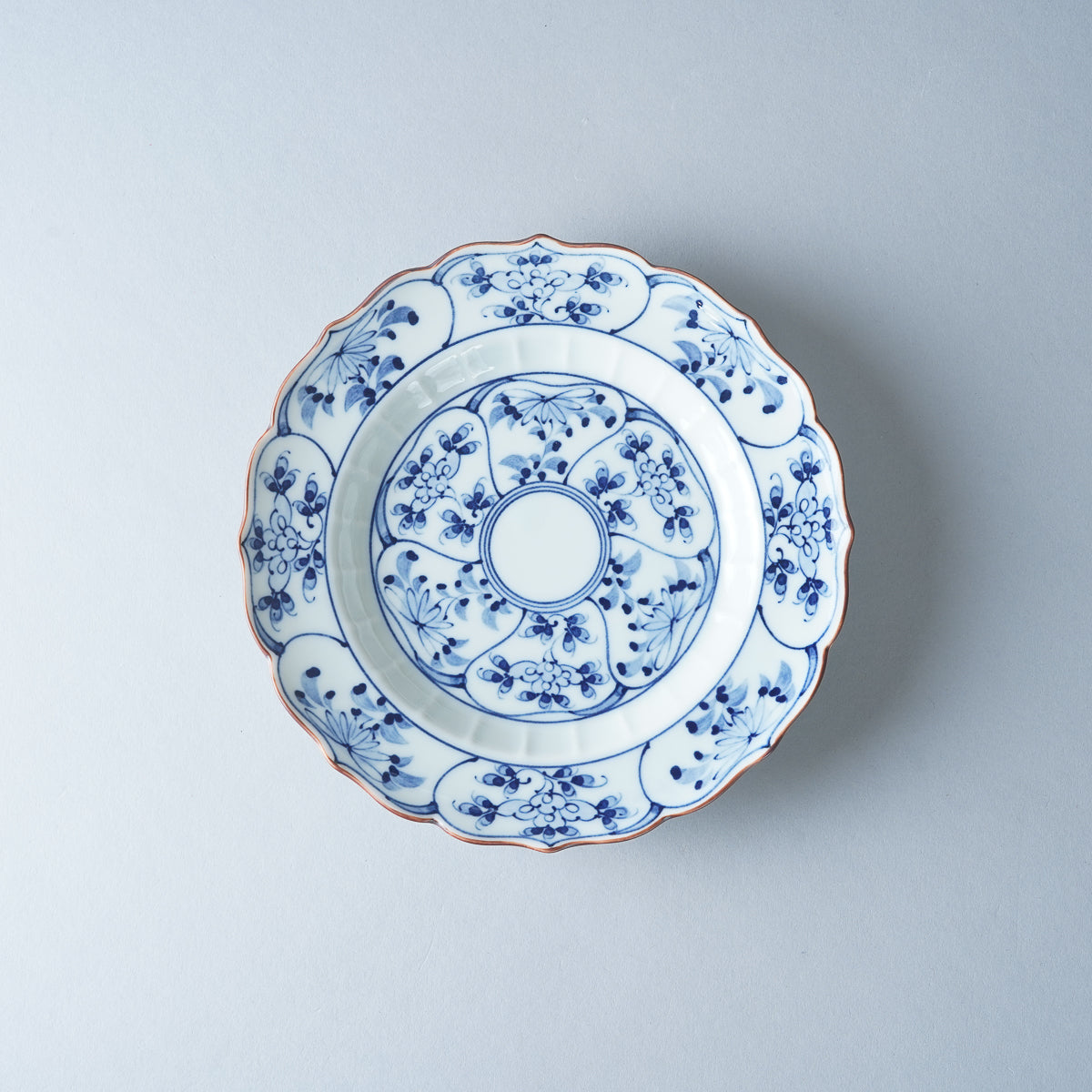 波佐見焼 染付 桔梗象嵌 渕付中皿 16cm 割草花紋 Takayama Studio1156