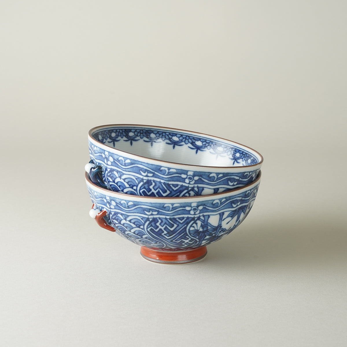 波佐見焼 染付 祥瑞鳳凰一閑人 菊彫ご飯茶碗 12cm 高山陶器 - Studio1156