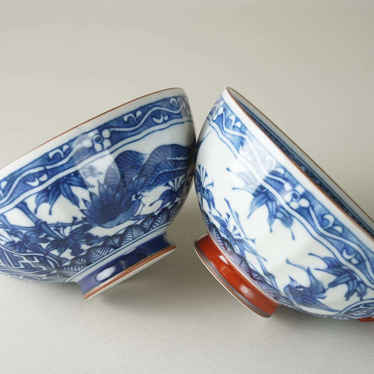 波佐見焼 染付 祥瑞鳳凰一閑人 菊彫ご飯茶碗 12cm 高山陶器 - Studio1156