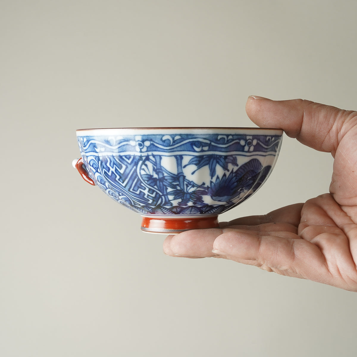 波佐見焼 染付 祥瑞鳳凰一閑人 菊彫ご飯茶碗 12cm 高山陶器 - Studio1156