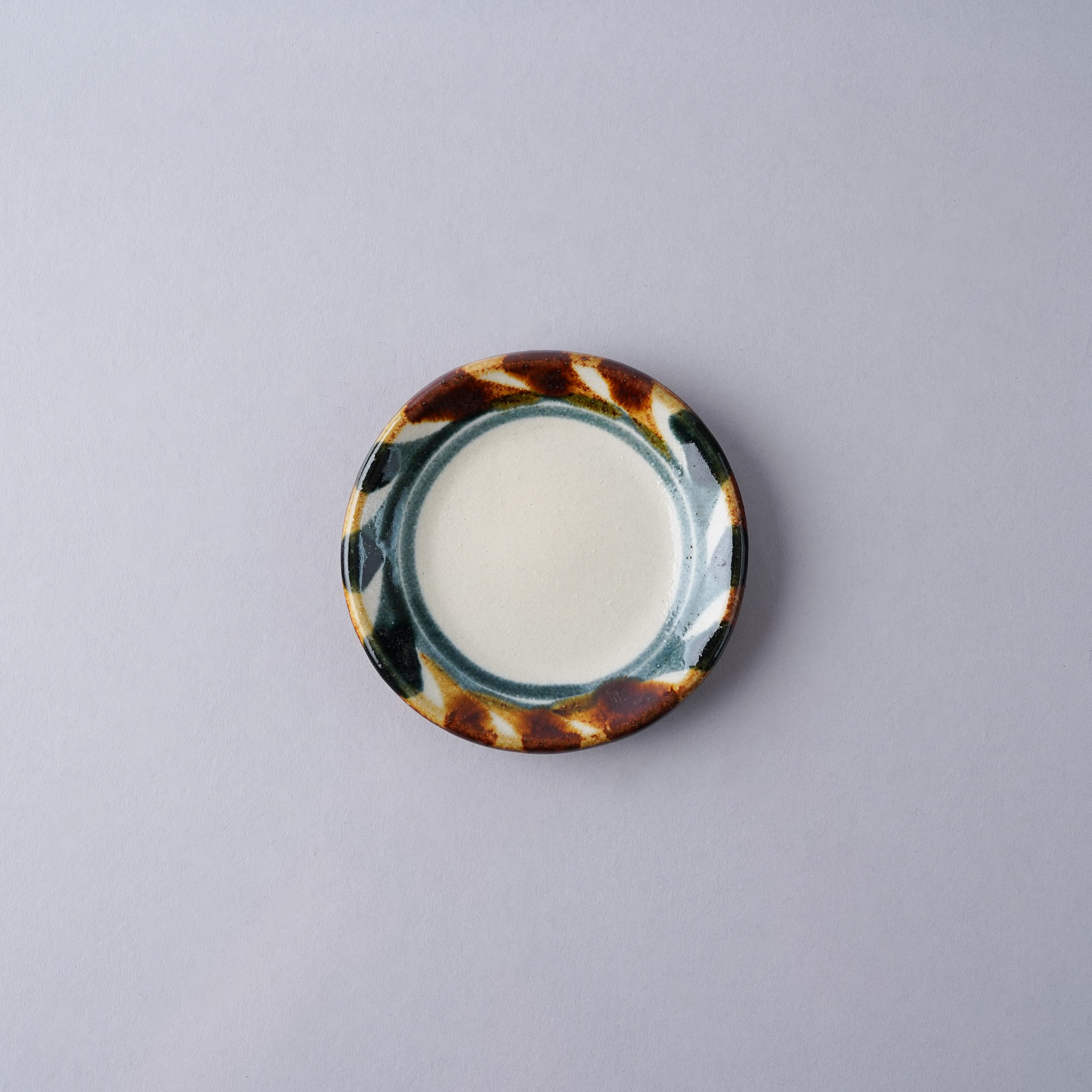 壺屋焼 やちむん 唐草 三寸皿 9.5cm デイゴ唐草 Toushin Studio1156