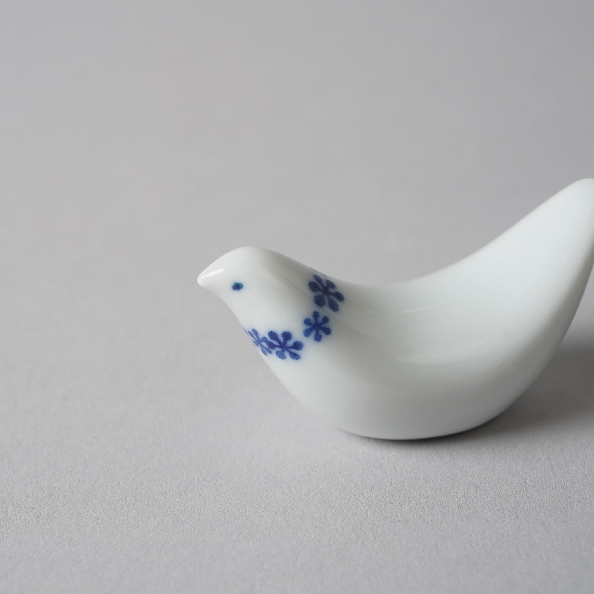 波佐見焼 花かざり 鳥型箸置き 5cm Wazan Studio1156