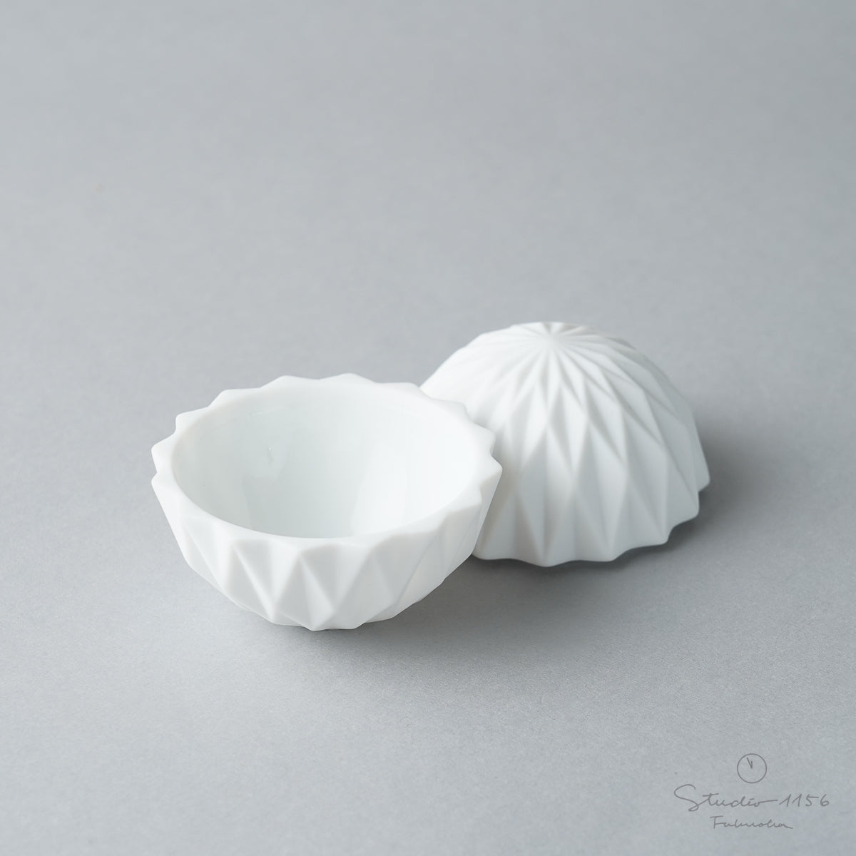 有田焼 ダイヤ彫 ボウルS w/ Lid 6cm Yamahei Studio1156