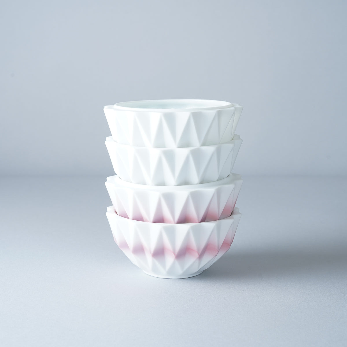 有田焼 ライラックピンク ダイヤ彫 ボウル 10cm/120ml やま平窯
