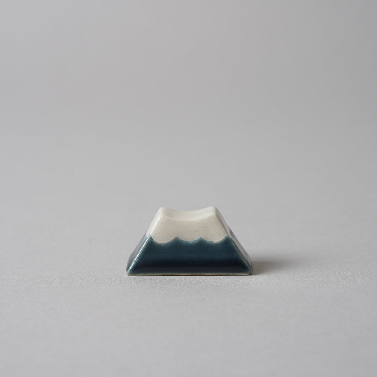 波佐見焼 富士山 箸置き 4cm [2 Colors] 青 Zuiko Studio1156