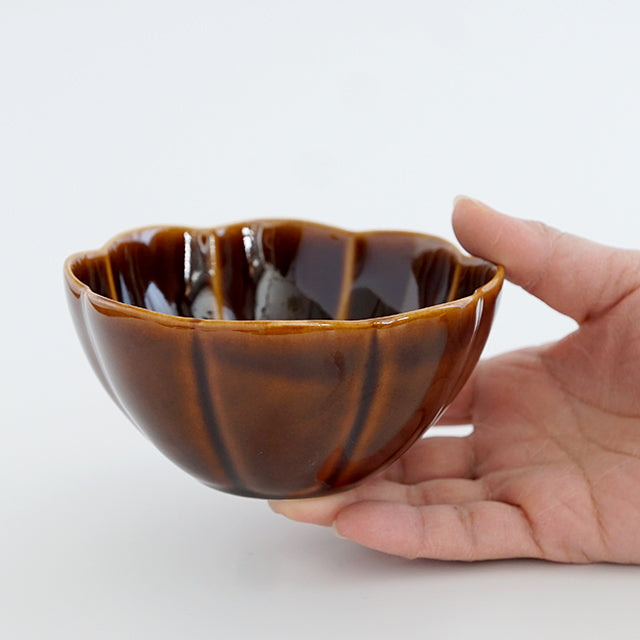 有田焼 菊割小鉢 レッド 12cm Kanezen 小鉢・取鉢 10-14.9cm Studio1156