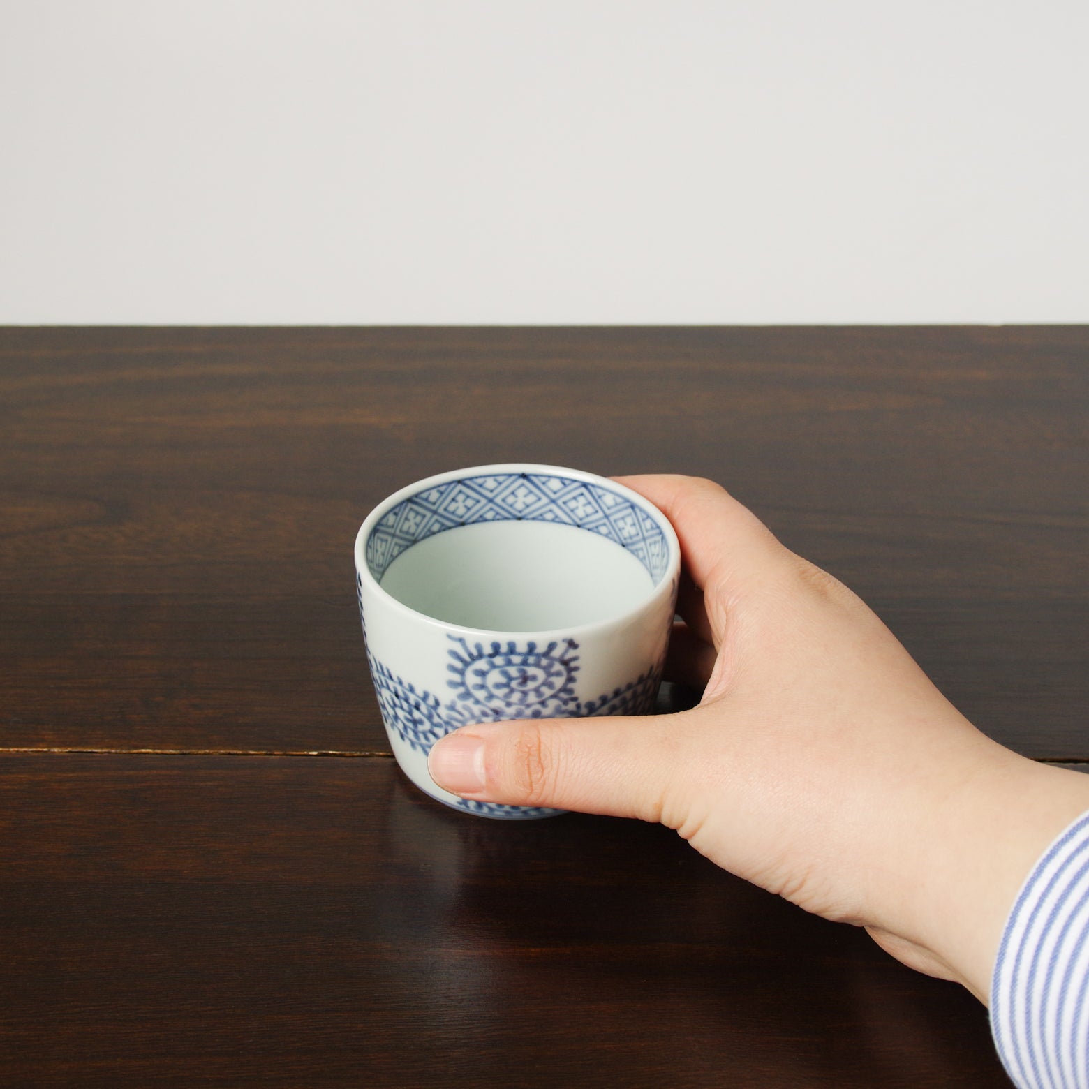 有田焼 染付 蛸唐草格子文 そば猪口(大) 220ml 有田焼 李荘窯 Studio1156