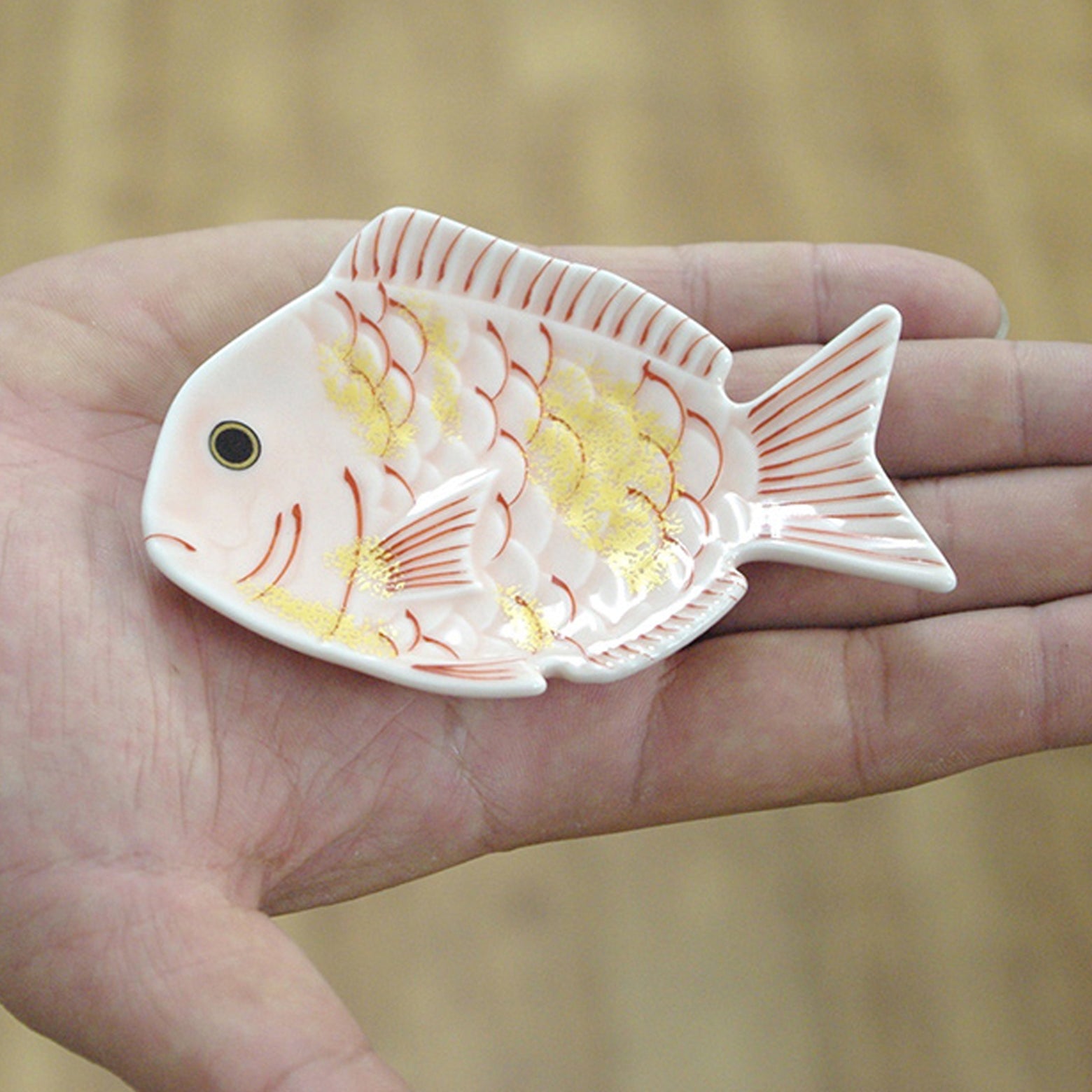 有田焼 錦金叩き 鯛形小皿 10cm Kouraku Studio1156