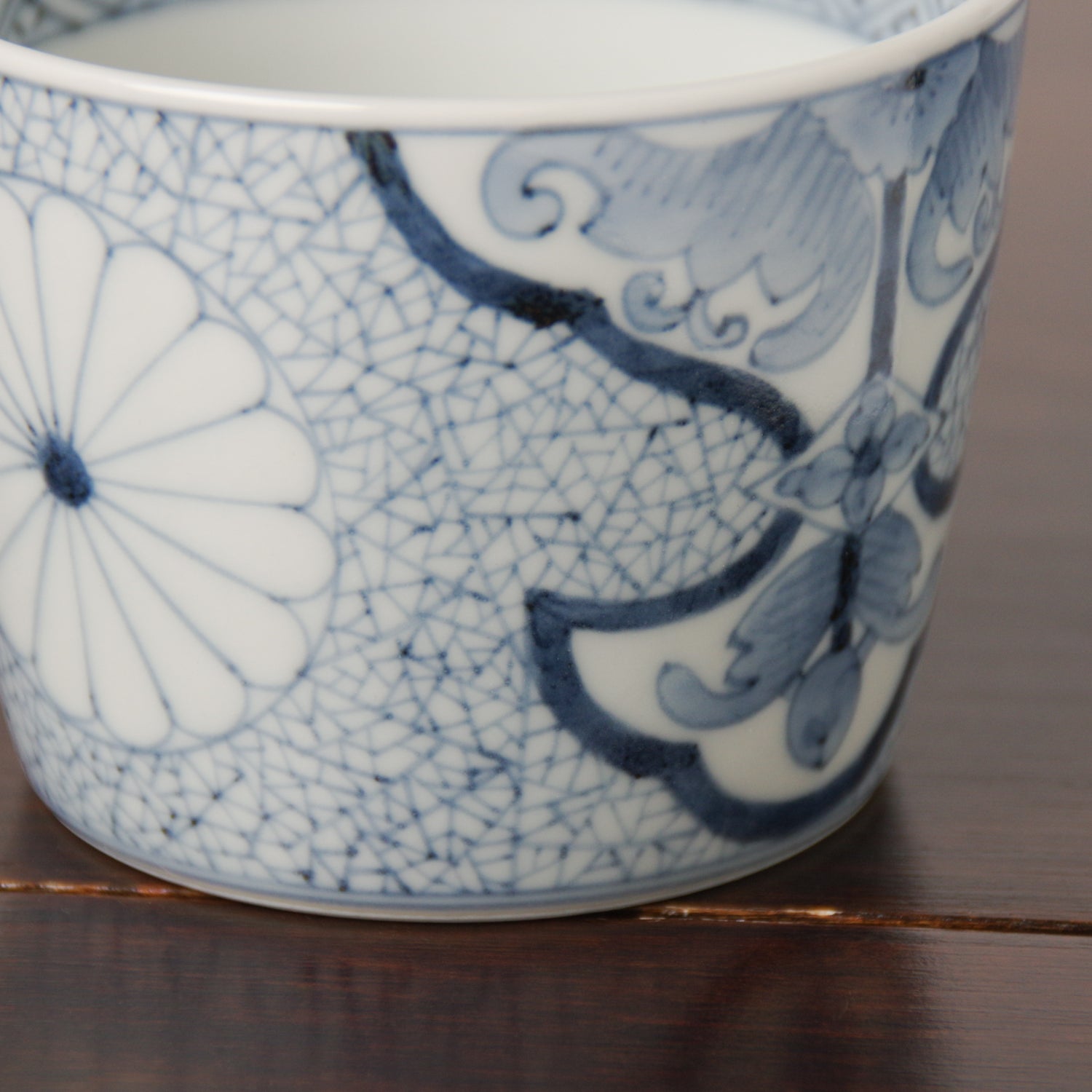 有田焼 染付 氷裂唐花文 そば猪口(大) 220ml Riso Studio1156